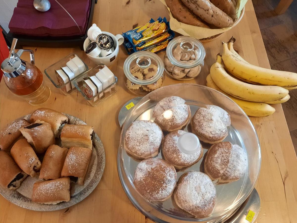 Penzion Zahrada Nad Rekou, Restaurace A Kavarna - Parkovani Gratis Zlatá Koruna Eksteriør billede