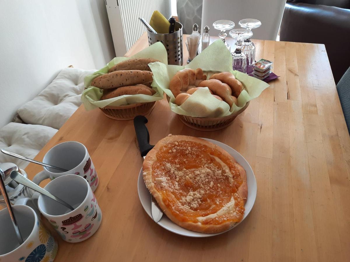 Penzion Zahrada Nad Rekou, Restaurace A Kavarna - Parkovani Gratis Zlatá Koruna Eksteriør billede